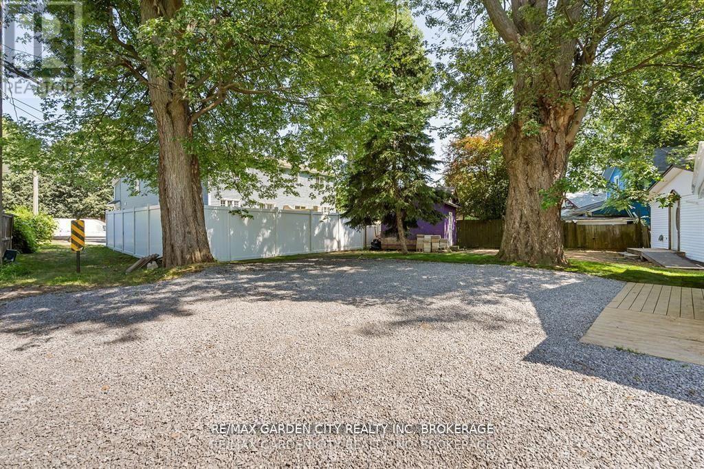 235 Lincoln Road W, Fort Erie, Ontario  L0S 1B0 - Photo 20 - X12565828