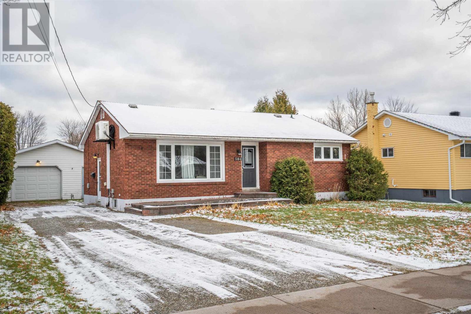 504 Shannon RD, Sault Ste. Marie, Ontario