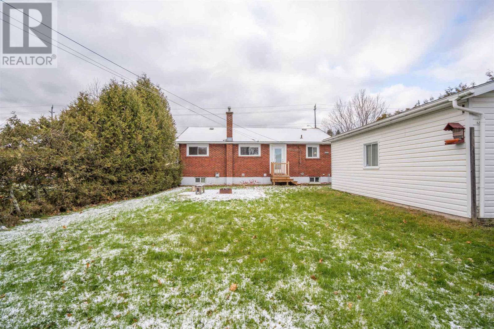 504 Shannon Rd, Sault Ste. Marie, Ontario  P6A 4L1 - Photo 8 - SM253287