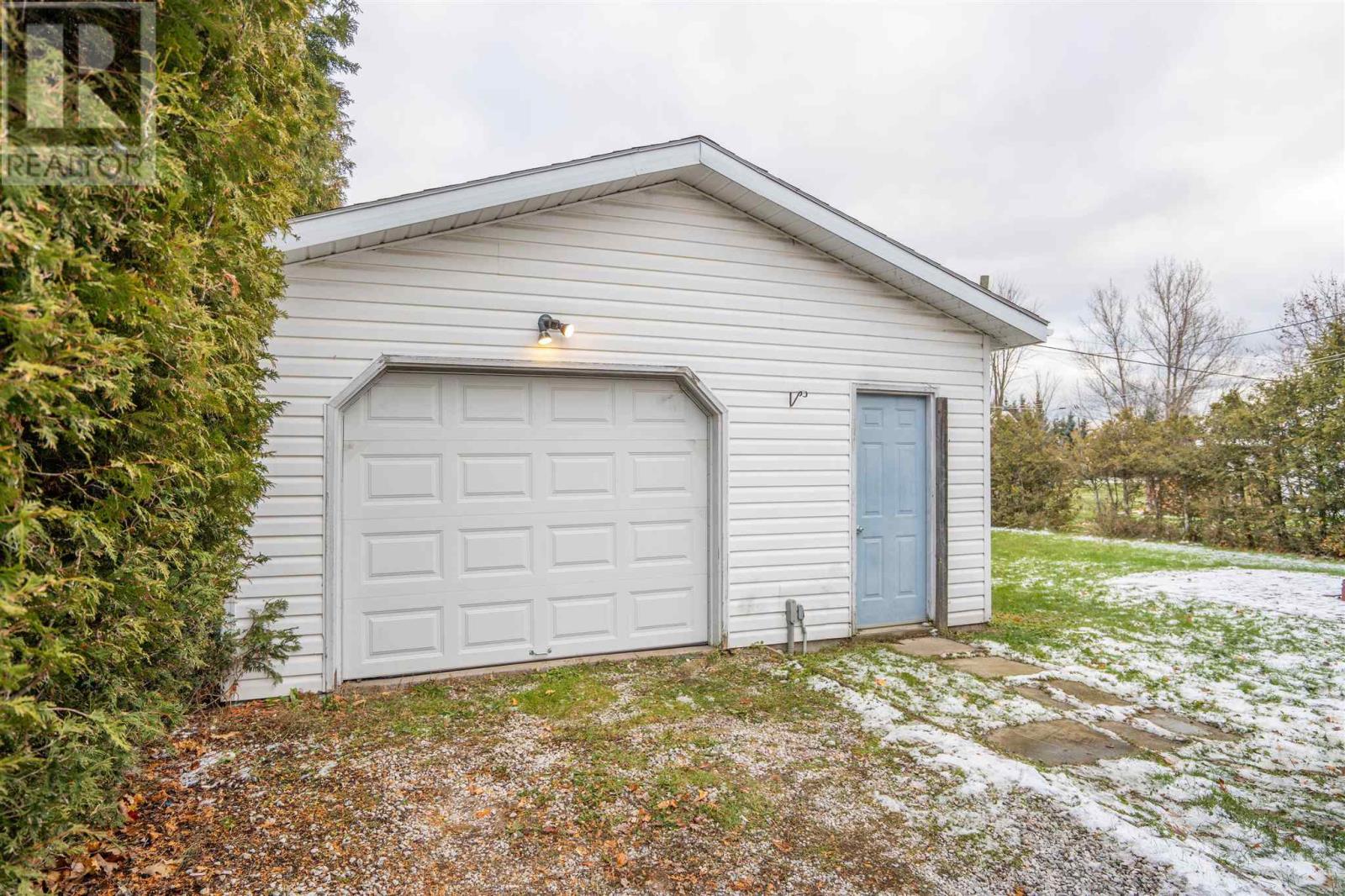 504 Shannon Rd, Sault Ste. Marie, Ontario  P6A 4L1 - Photo 3 - SM253287