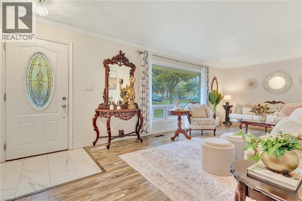 29 Pusey Boulevard, Brantford, Ontario N3R 2S1 - Photo 3 - 40781172