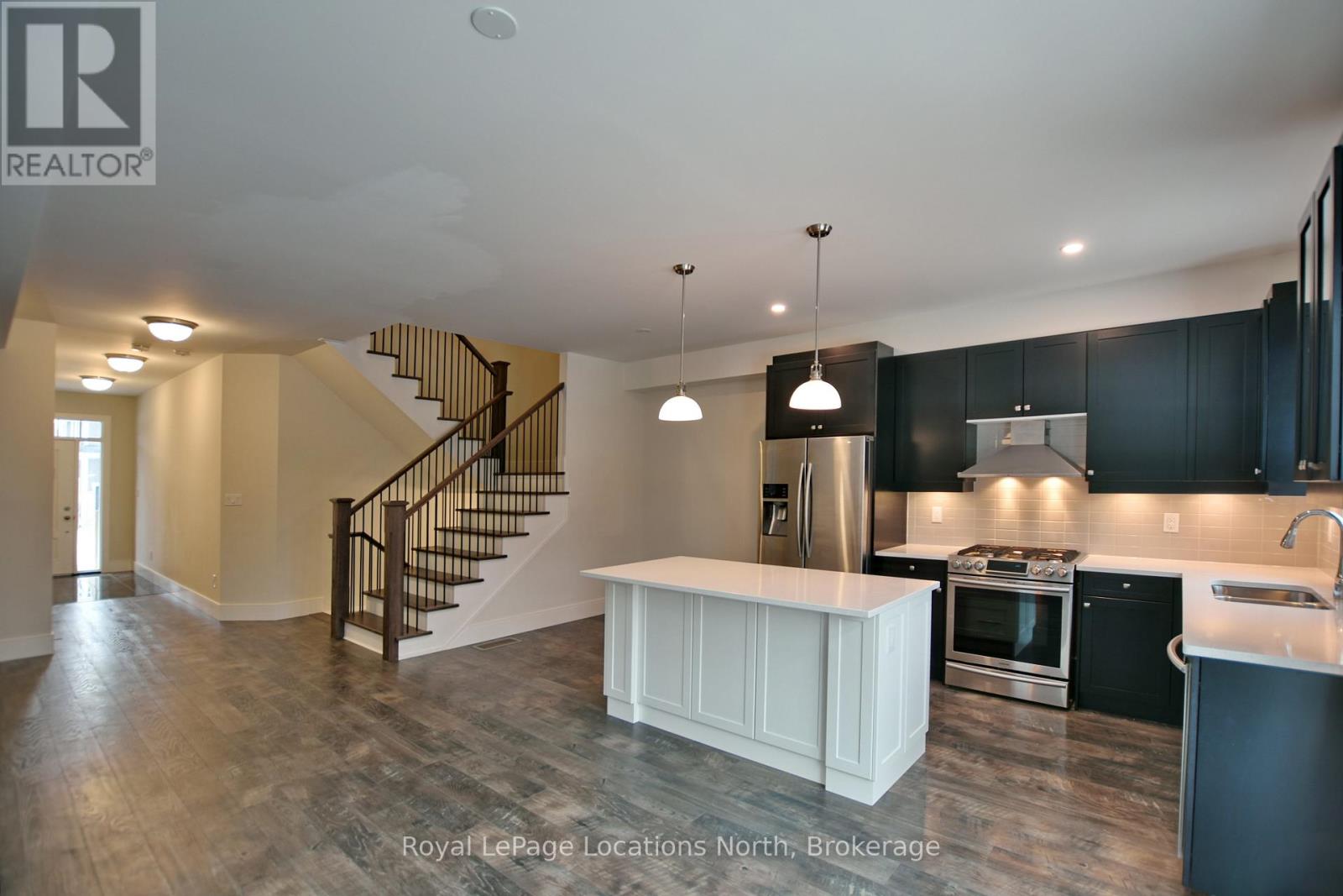 185 Yellow Birch Crescent, Blue Mountains, Ontario  L9Y 0Z3 - Photo 10 - X12565734