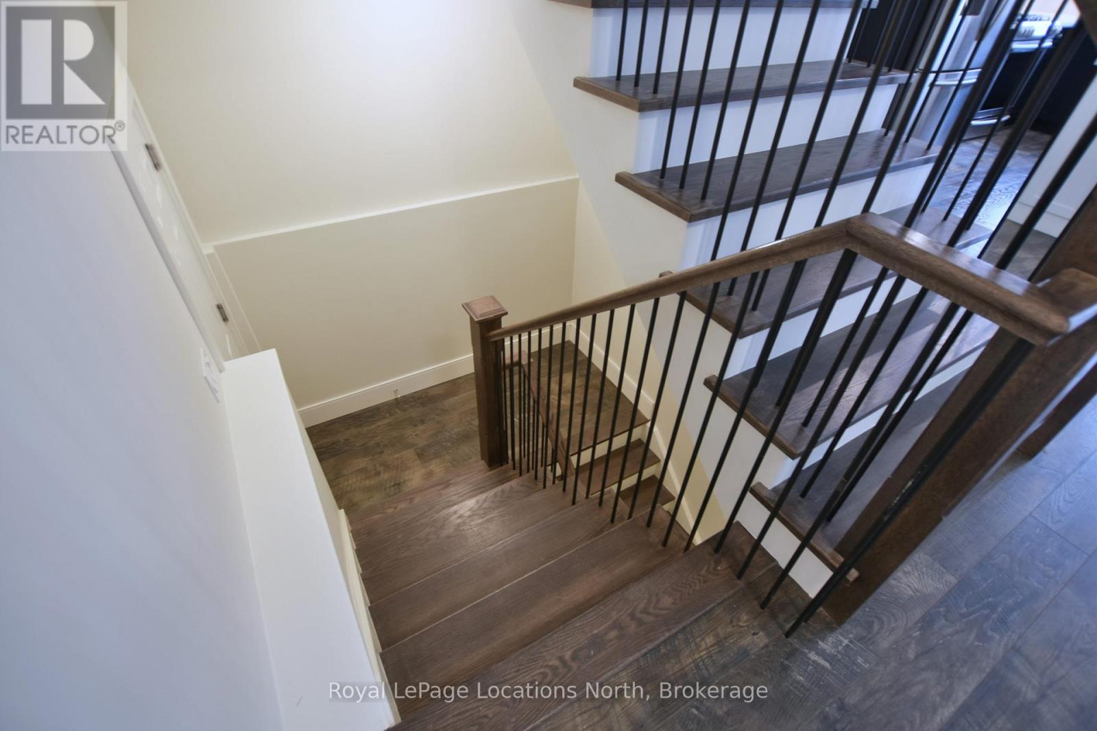 185 Yellow Birch Crescent, Blue Mountains, Ontario  L9Y 0Z3 - Photo 32 - X12565734