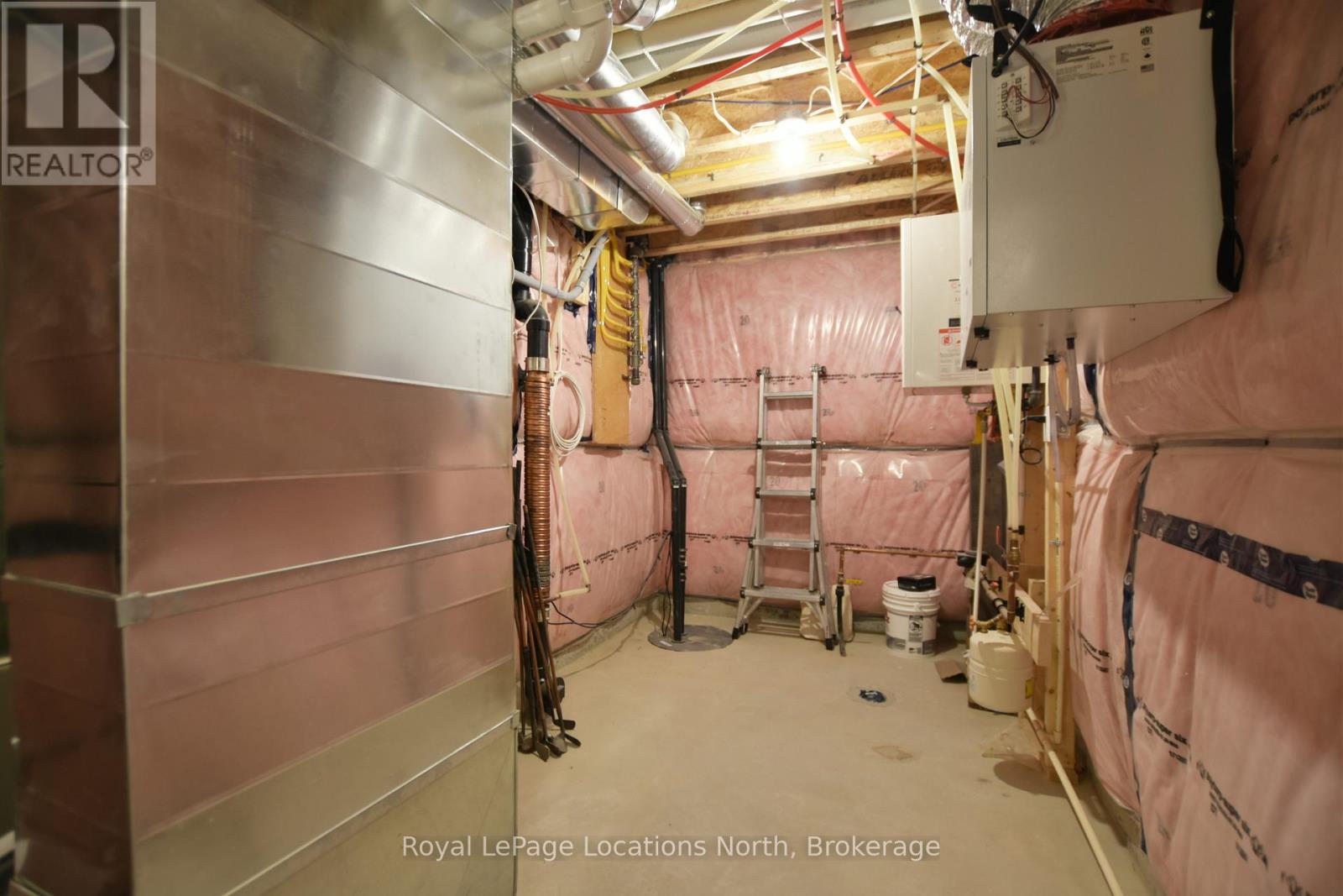 185 Yellow Birch Crescent, Blue Mountains, Ontario  L9Y 0Z3 - Photo 38 - X12565734