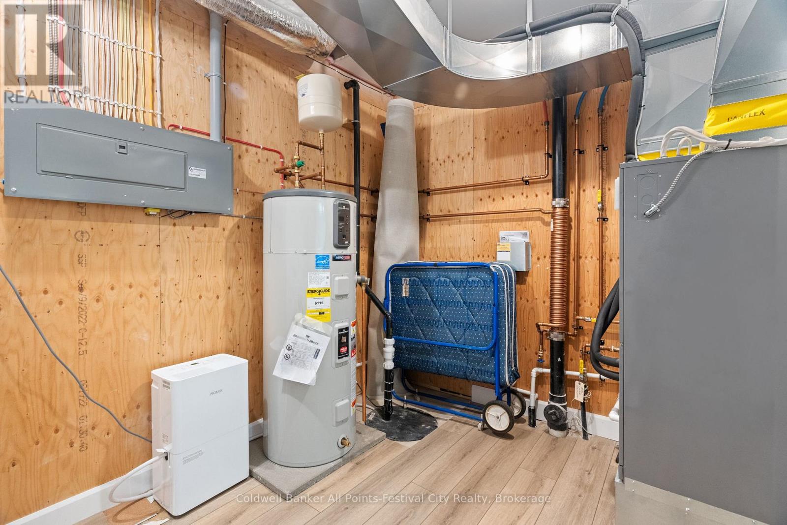 451 Woodridge Drive, Goderich (Goderich (Town)), Ontario  N7A 0C7 - Photo 46 - X12565740