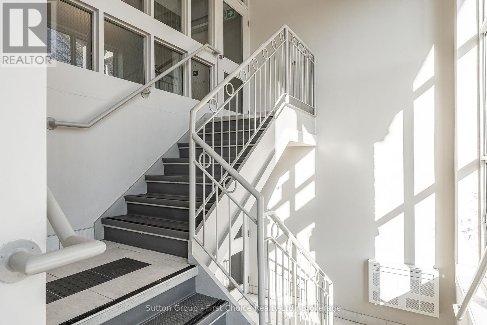 201 - 100 Gordon Street, Stratford, Ontario  N5A 7T8 - Photo 28 - X12565746