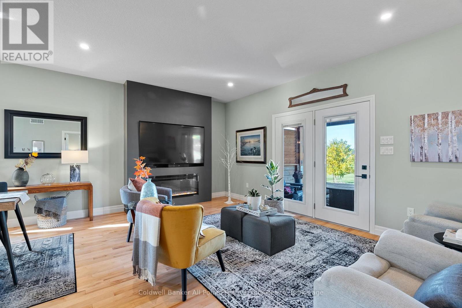 33 Wellington Street S, Ashfield-Colborne-Wawanosh, Ontario  N7A 3X9 - Photo 15 - X12565756