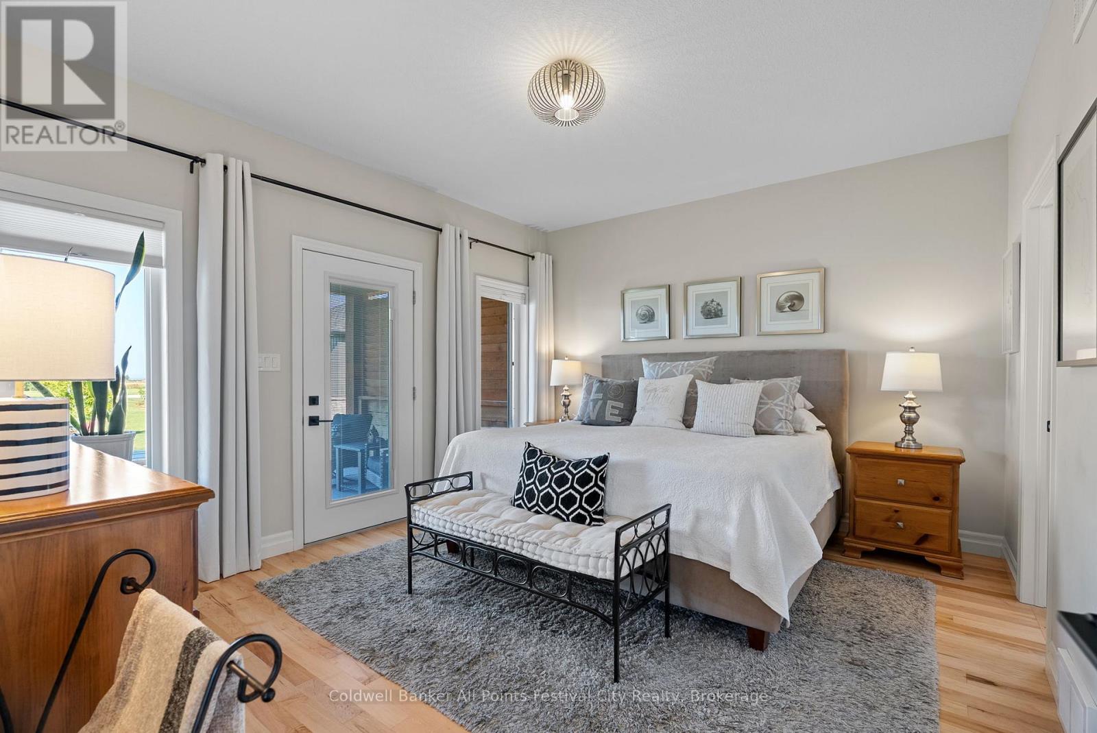 33 Wellington Street S, Ashfield-Colborne-Wawanosh, Ontario  N7A 3X9 - Photo 20 - X12565756