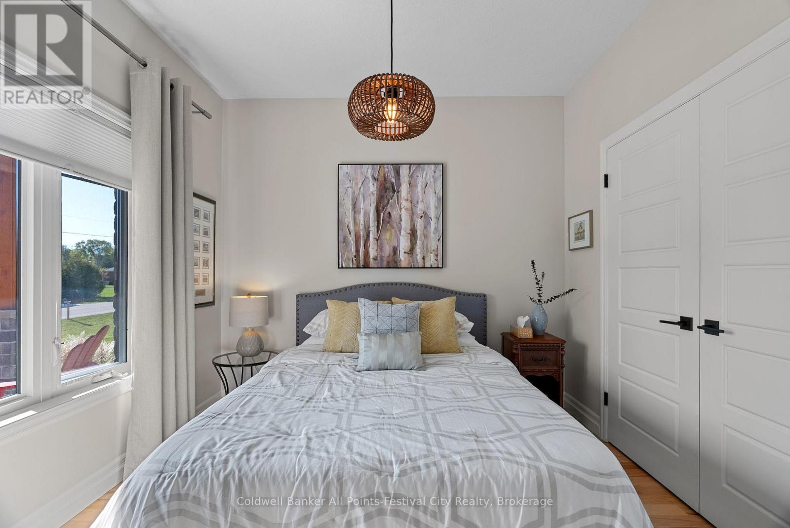 33 Wellington Street S, Ashfield-Colborne-Wawanosh, Ontario  N7A 3X9 - Photo 24 - X12565756