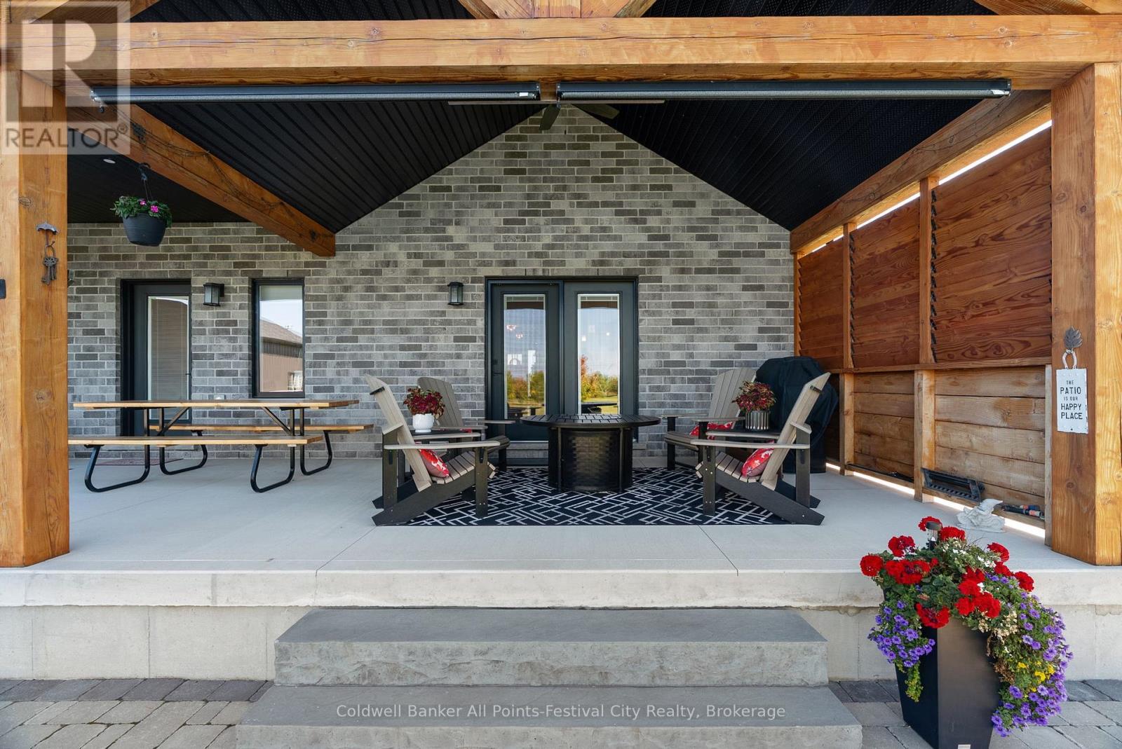 33 Wellington Street S, Ashfield-Colborne-Wawanosh, Ontario  N7A 3X9 - Photo 30 - X12565756