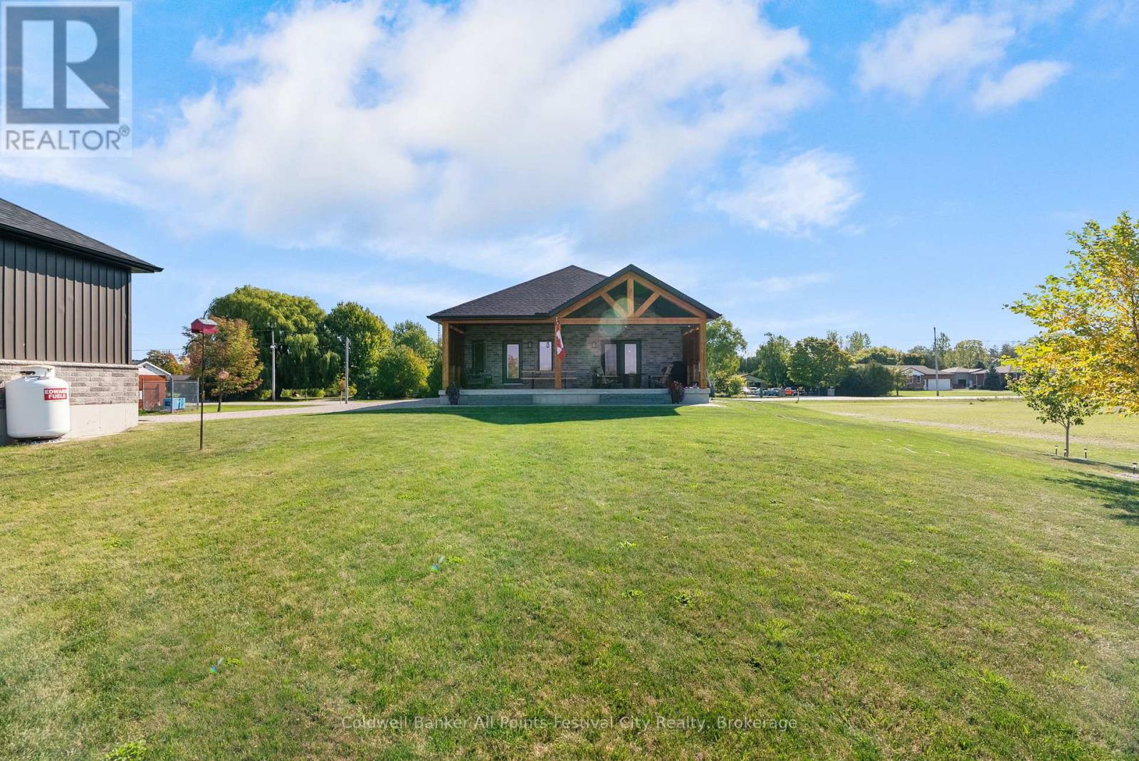 33 Wellington Street S, Ashfield-Colborne-Wawanosh, Ontario  N7A 3X9 - Photo 37 - X12565756