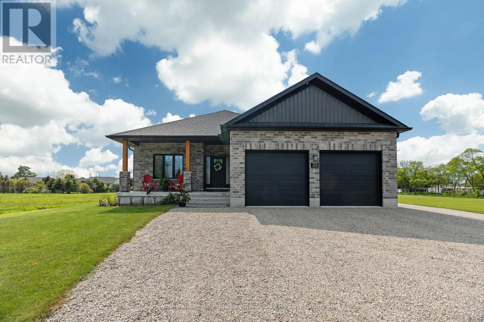 33 Wellington Street S, Ashfield-Colborne-Wawanosh, Ontario  N7A 3X9 - Photo 4 - X12565756