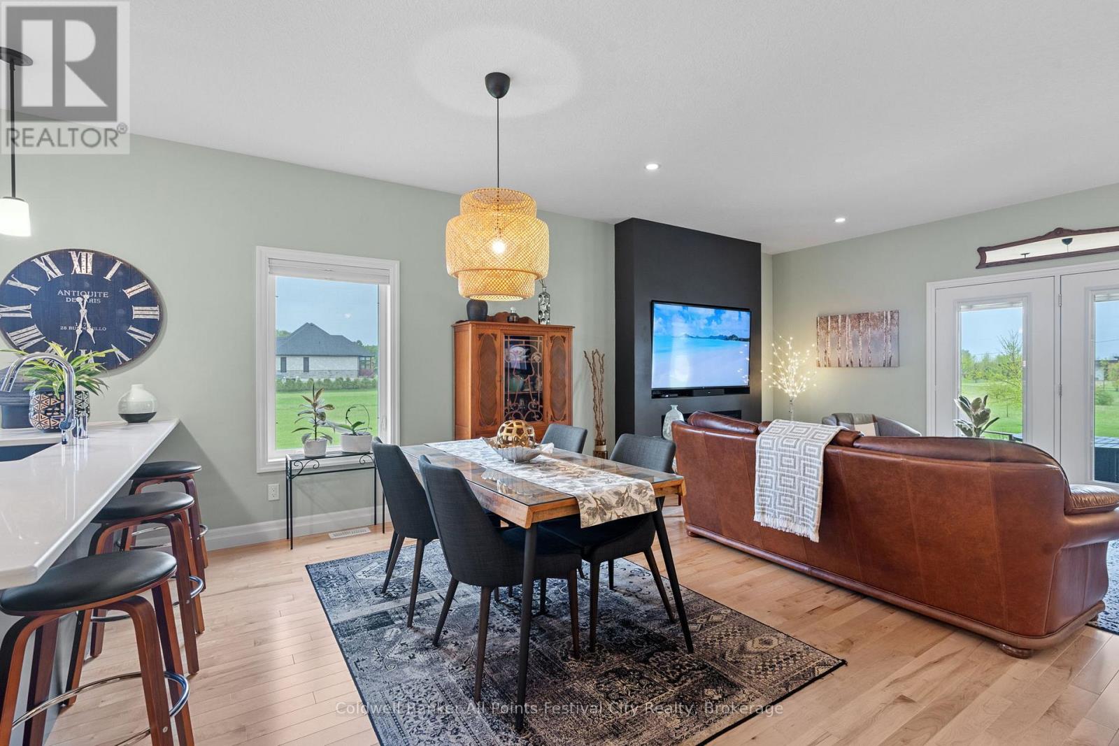 33 Wellington Street S, Ashfield-Colborne-Wawanosh, Ontario  N7A 3X9 - Photo 46 - X12565756