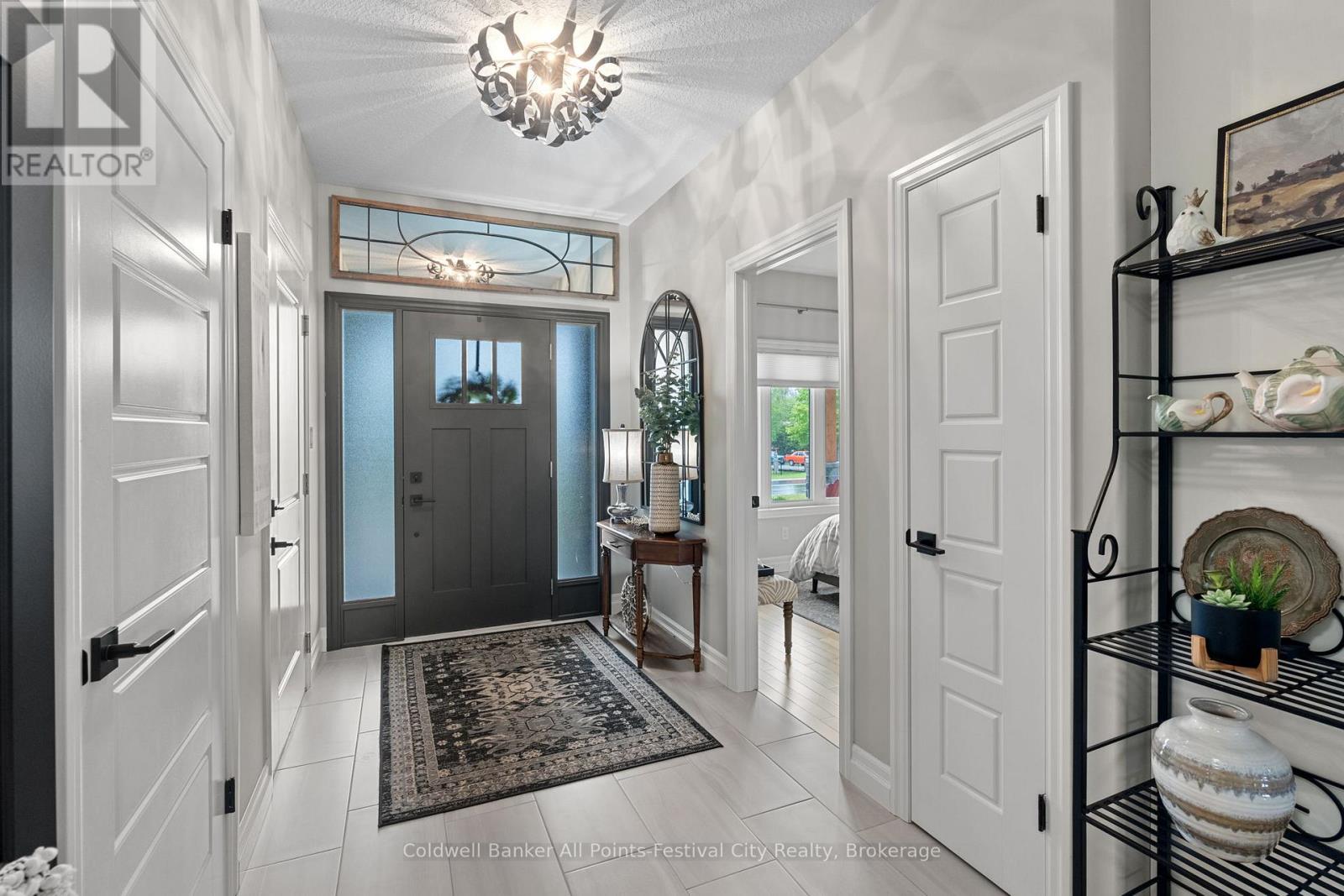 33 Wellington Street S, Ashfield-Colborne-Wawanosh, Ontario  N7A 3X9 - Photo 6 - X12565756