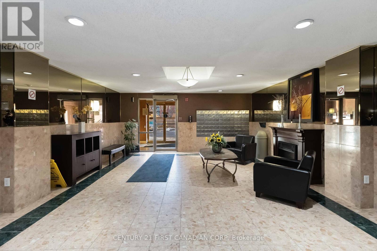 309 - 95 Baseline Road W, London South, Ontario  N6J 4X3 - Photo 4 - X12560838