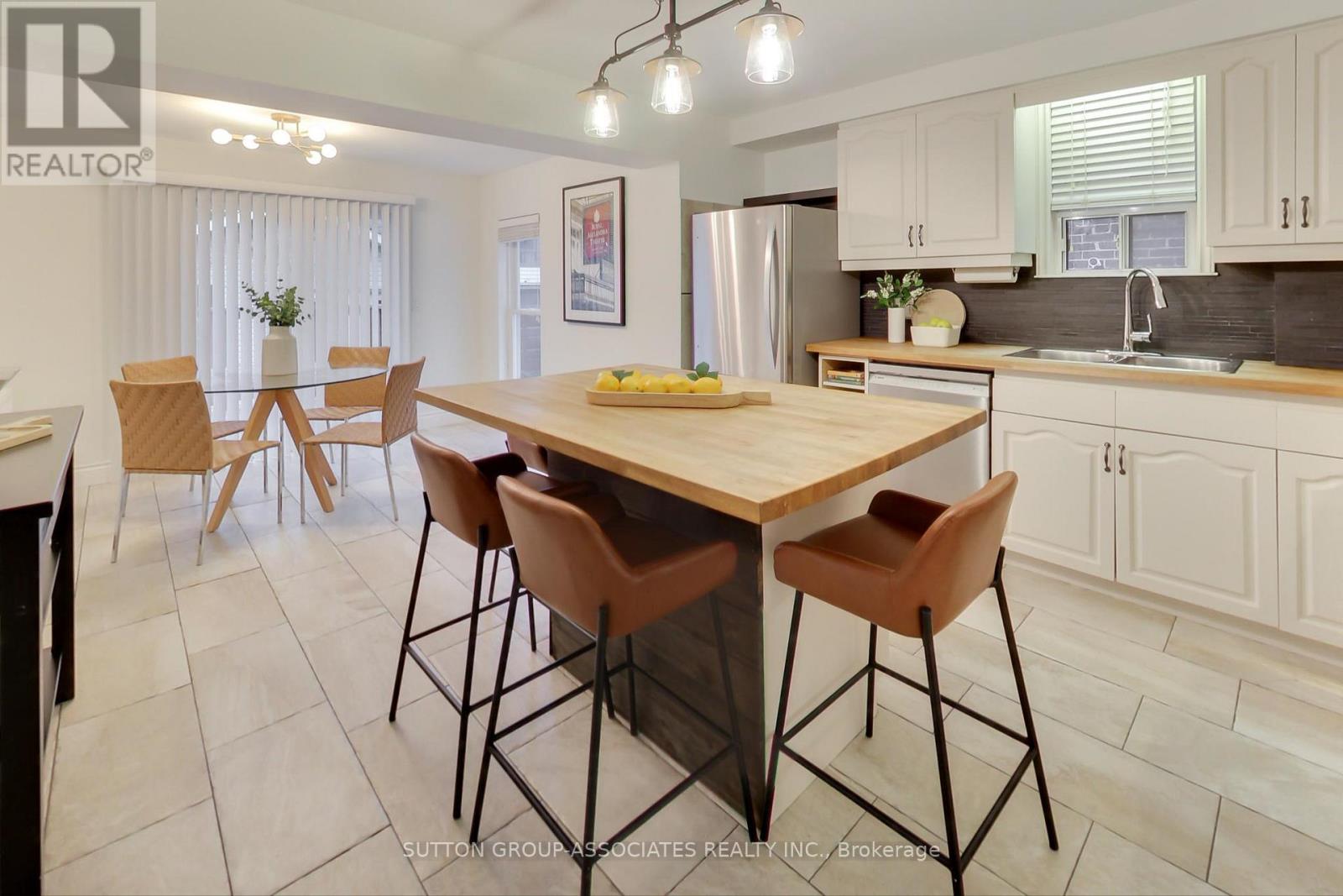 315 Atlas Avenue, Toronto, Ontario  M6C 3P8 - Photo 9 - C12565640