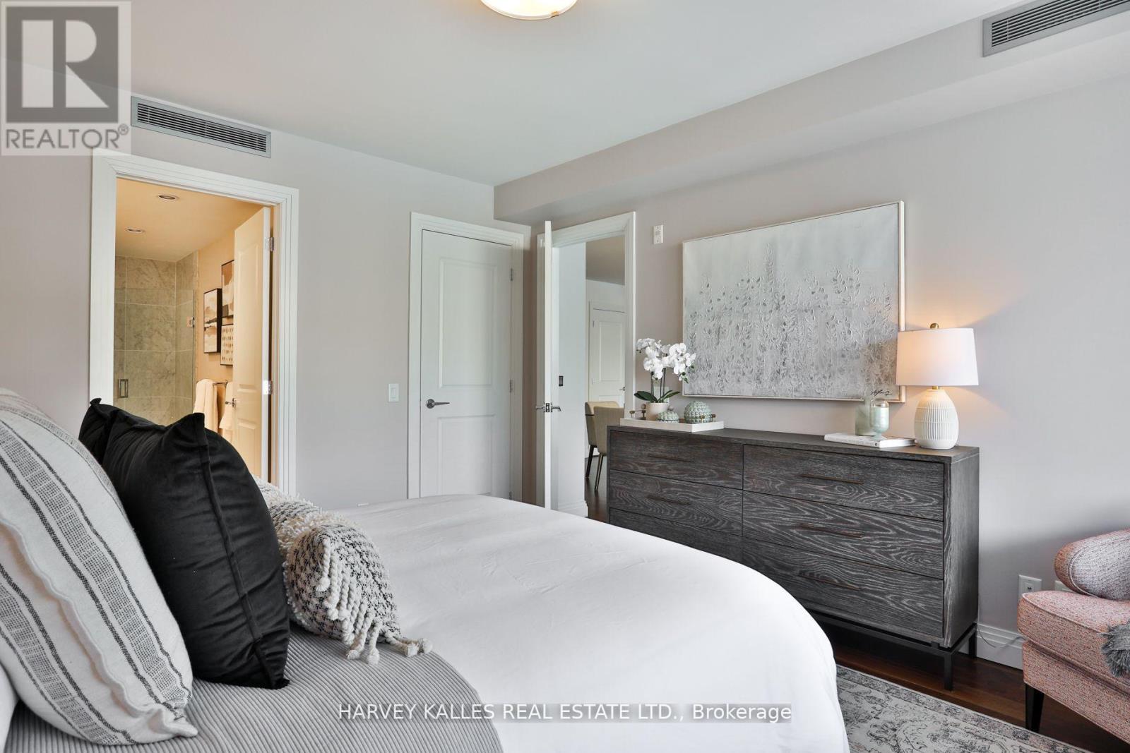 306 - 1 Benvenuto Place, Toronto, Ontario  M4V 2L1 - Photo 18 - C12565736