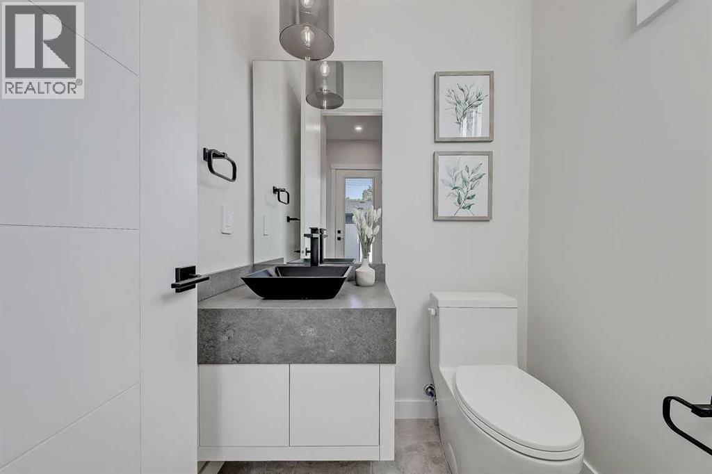 912 15 Avenue Ne, Calgary, Alberta  T2E 1J1 - Photo 18 - A2251245