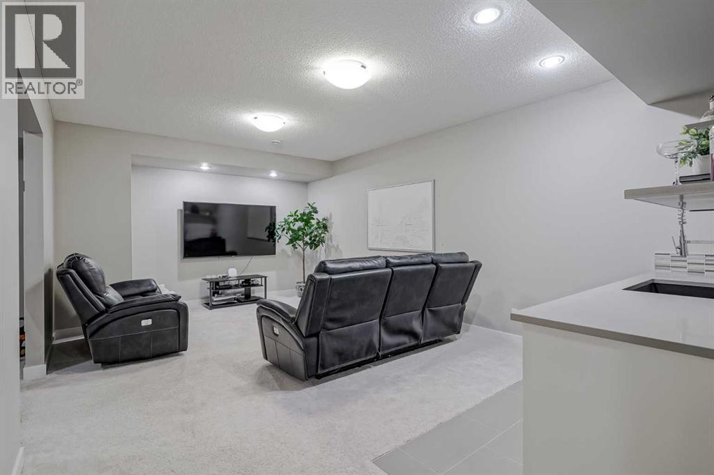 68 Copperpond Mews Se, Calgary, Alberta  T2Z 0Z3 - Photo 33 - A2268477