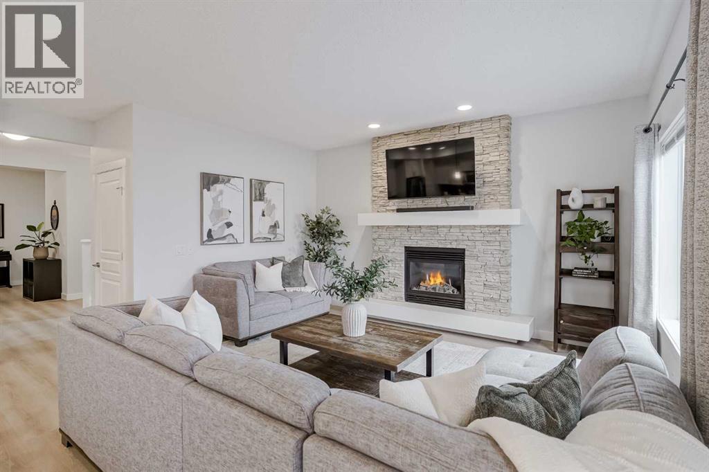 68 Copperpond Mews Se, Calgary, Alberta  T2Z 0Z3 - Photo 3 - A2268477