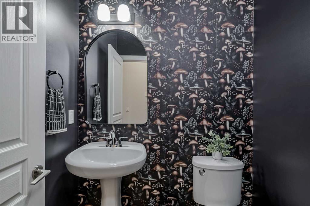 68 Copperpond Mews Se, Calgary, Alberta  T2Z 0Z3 - Photo 16 - A2268477