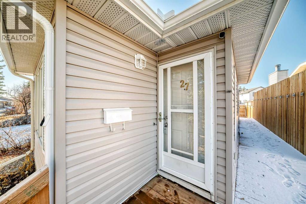 27 Martinview Crescent Ne, Calgary, Alberta  t3j 2s2 - Photo 2 - A2271186
