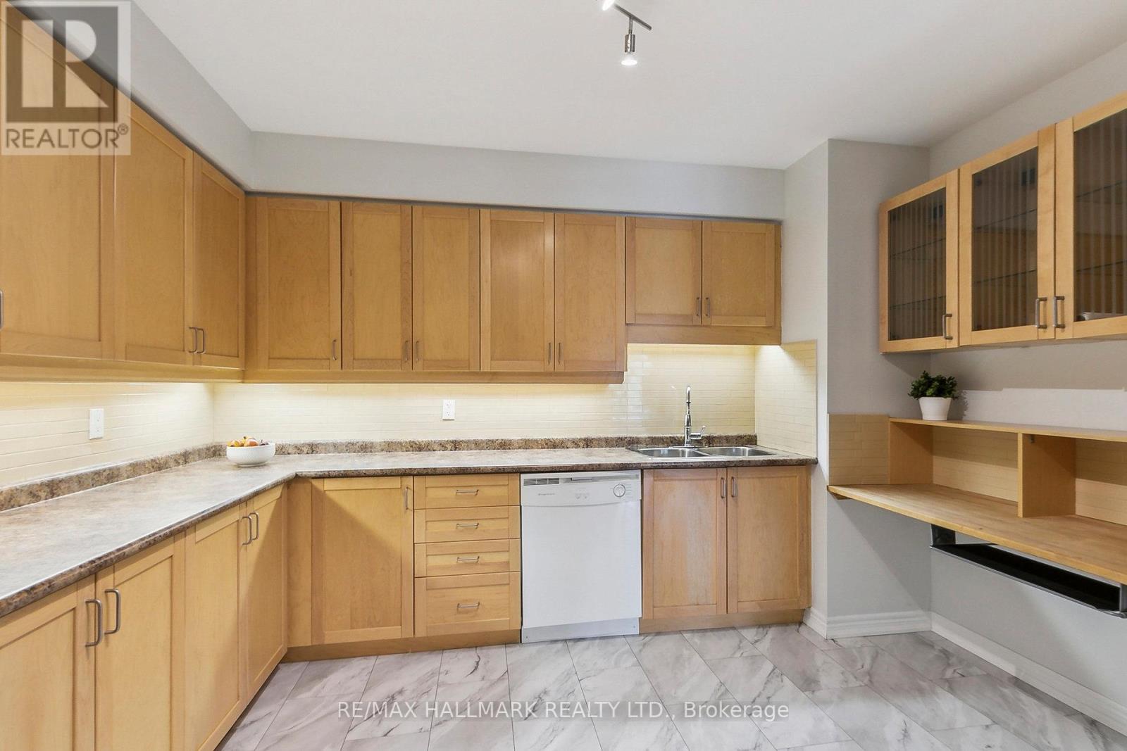 206 - 1 Lawlor Avenue, Toronto, Ontario  M4E 3L8 - Photo 16 - E12565764