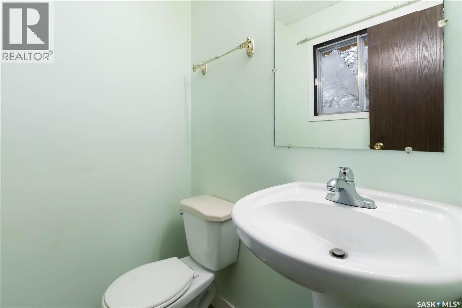 802 V Avenue N, Saskatoon, Saskatchewan  S7L 3G1 - Photo 12 - SK024406