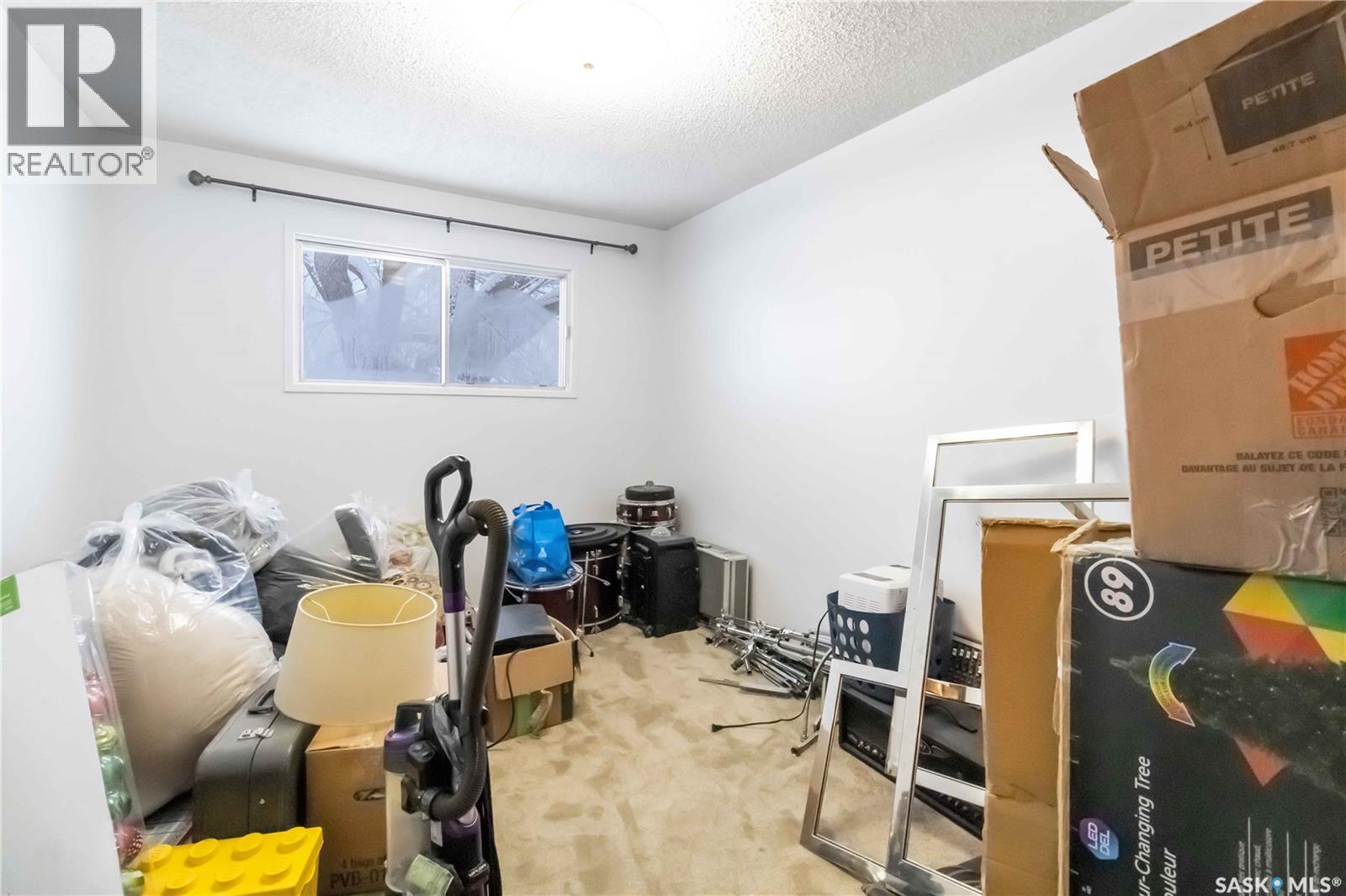 802 V Avenue N, Saskatoon, Saskatchewan  S7L 3G1 - Photo 13 - SK024406