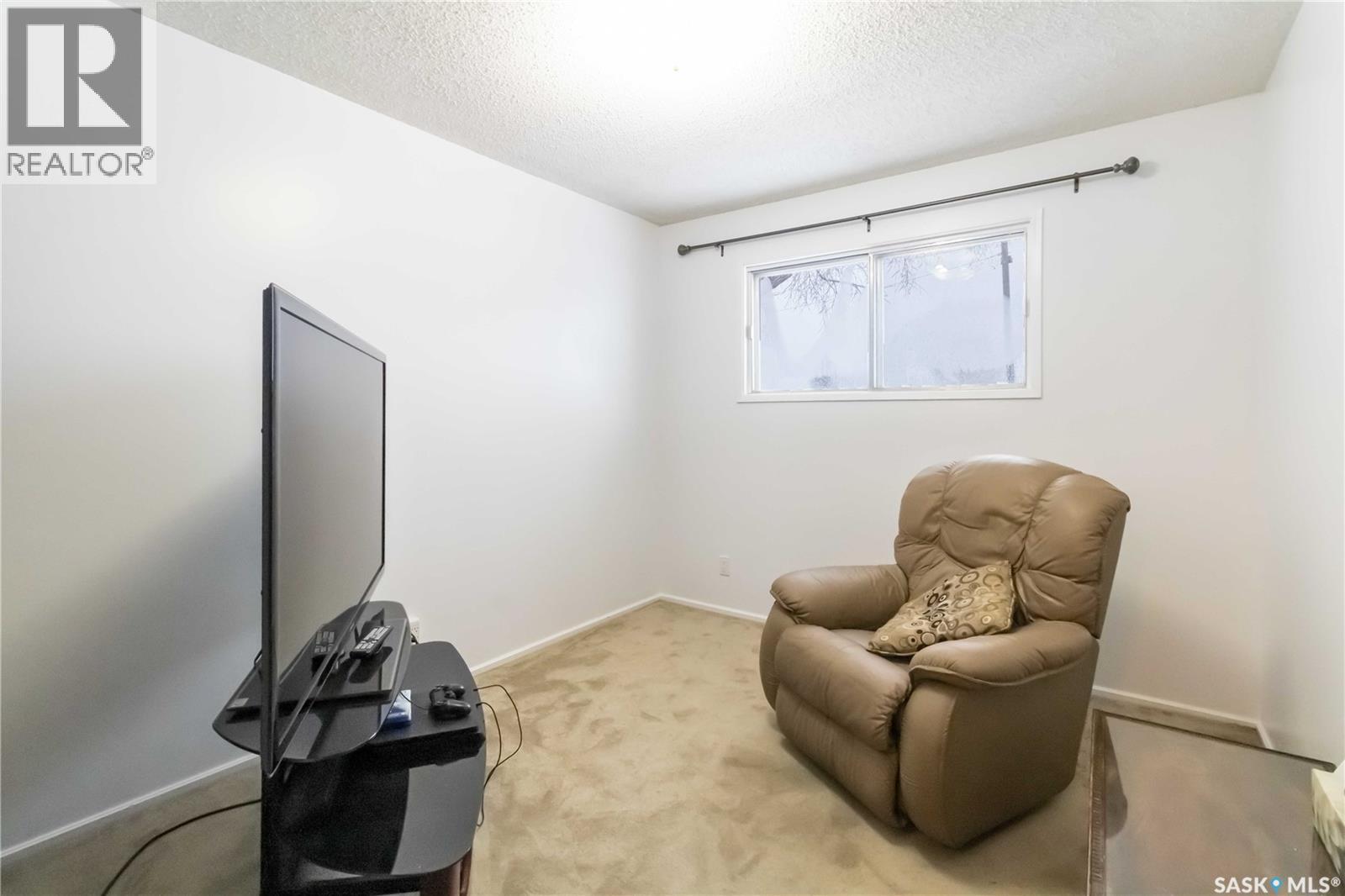 802 V Avenue N, Saskatoon, Saskatchewan  S7L 3G1 - Photo 14 - SK024406