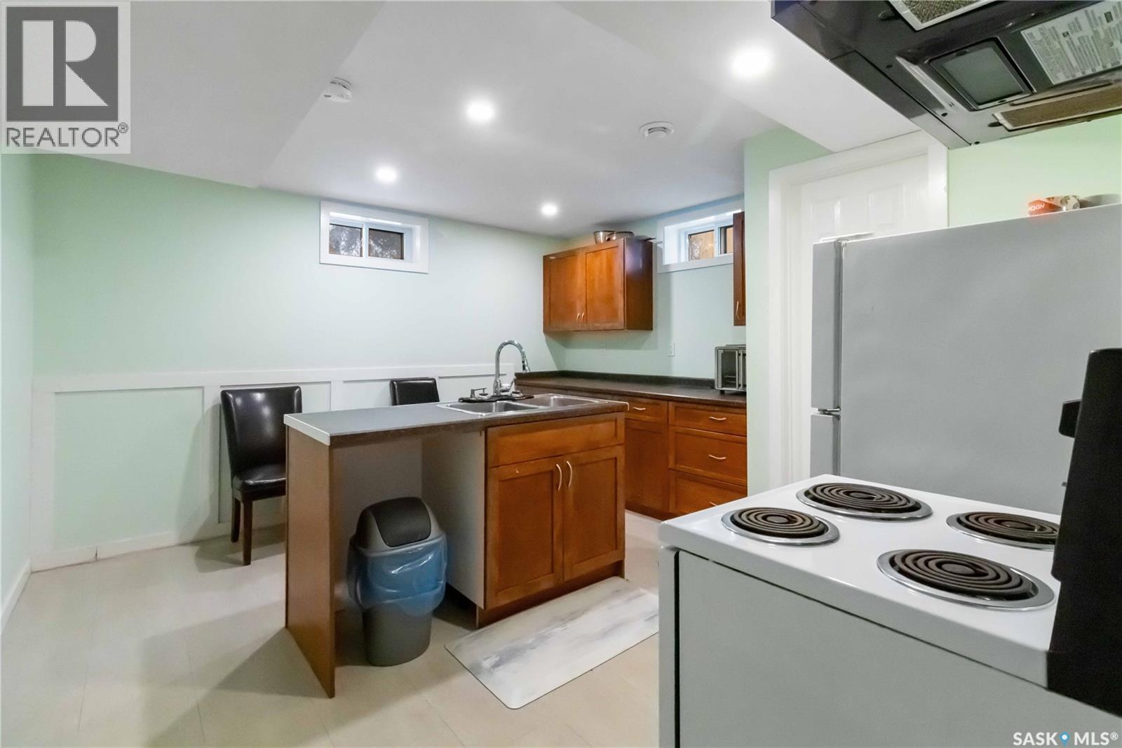 802 V Avenue N, Saskatoon, Saskatchewan  S7L 3G1 - Photo 20 - SK024406