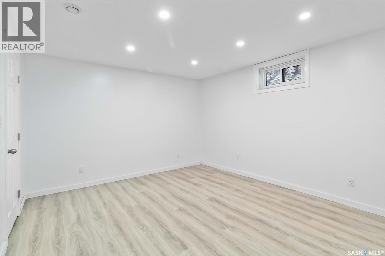 802 V Avenue N, Saskatoon, Saskatchewan  S7L 3G1 - Photo 24 - SK024406