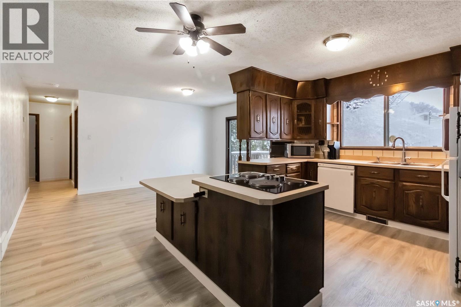 802 V Avenue N, Saskatoon, Saskatchewan  S7L 3G1 - Photo 7 - SK024406