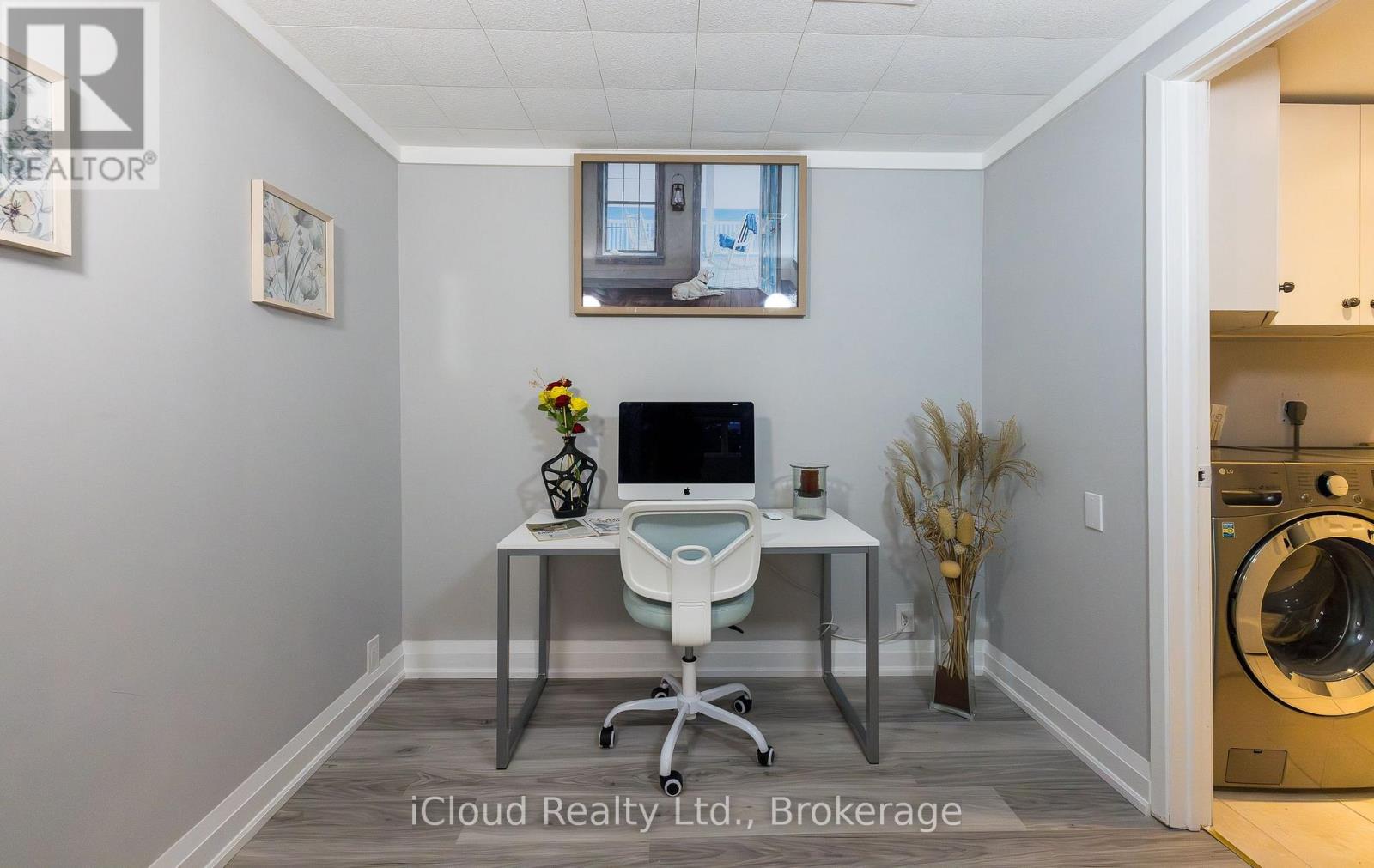 2183 Sandringham Drive, Burlington, Ontario  L7P 3E7 - Photo 36 - W12356291