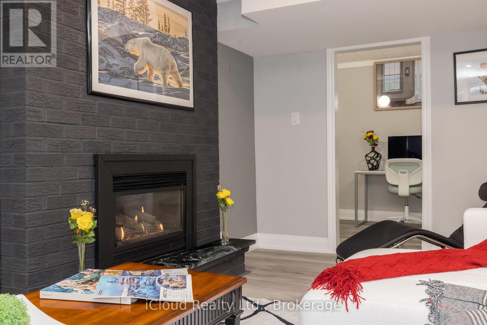 2183 Sandringham Drive, Burlington, Ontario  L7P 3E7 - Photo 34 - W12356291