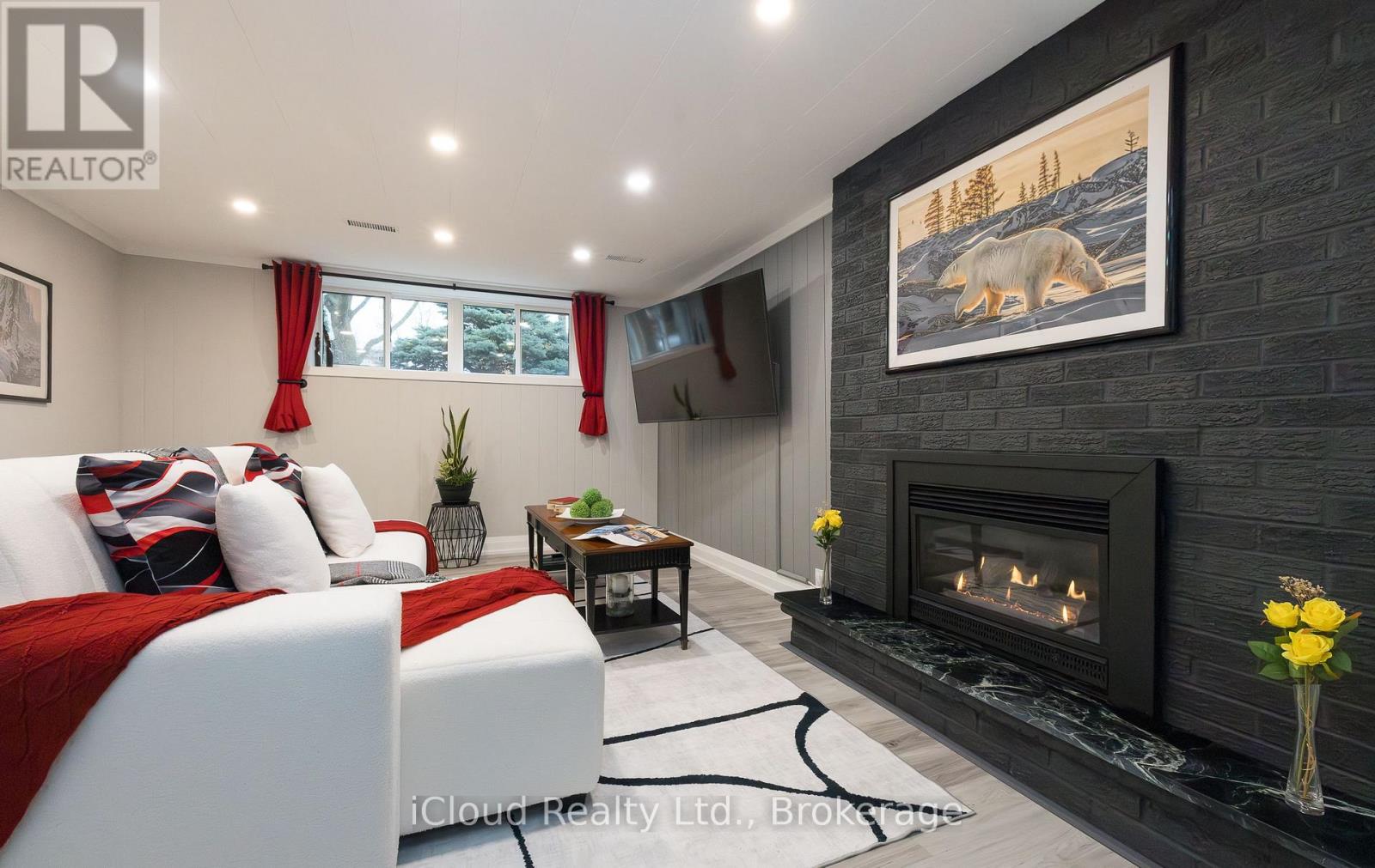 2183 Sandringham Drive, Burlington, Ontario  L7P 3E7 - Photo 31 - W12356291