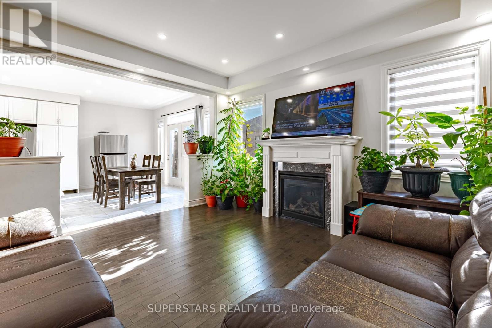 105 Mckean Drive, Whitchurch-Stouffville, Ontario  L4A 4W4 - Photo 18 - N12565662