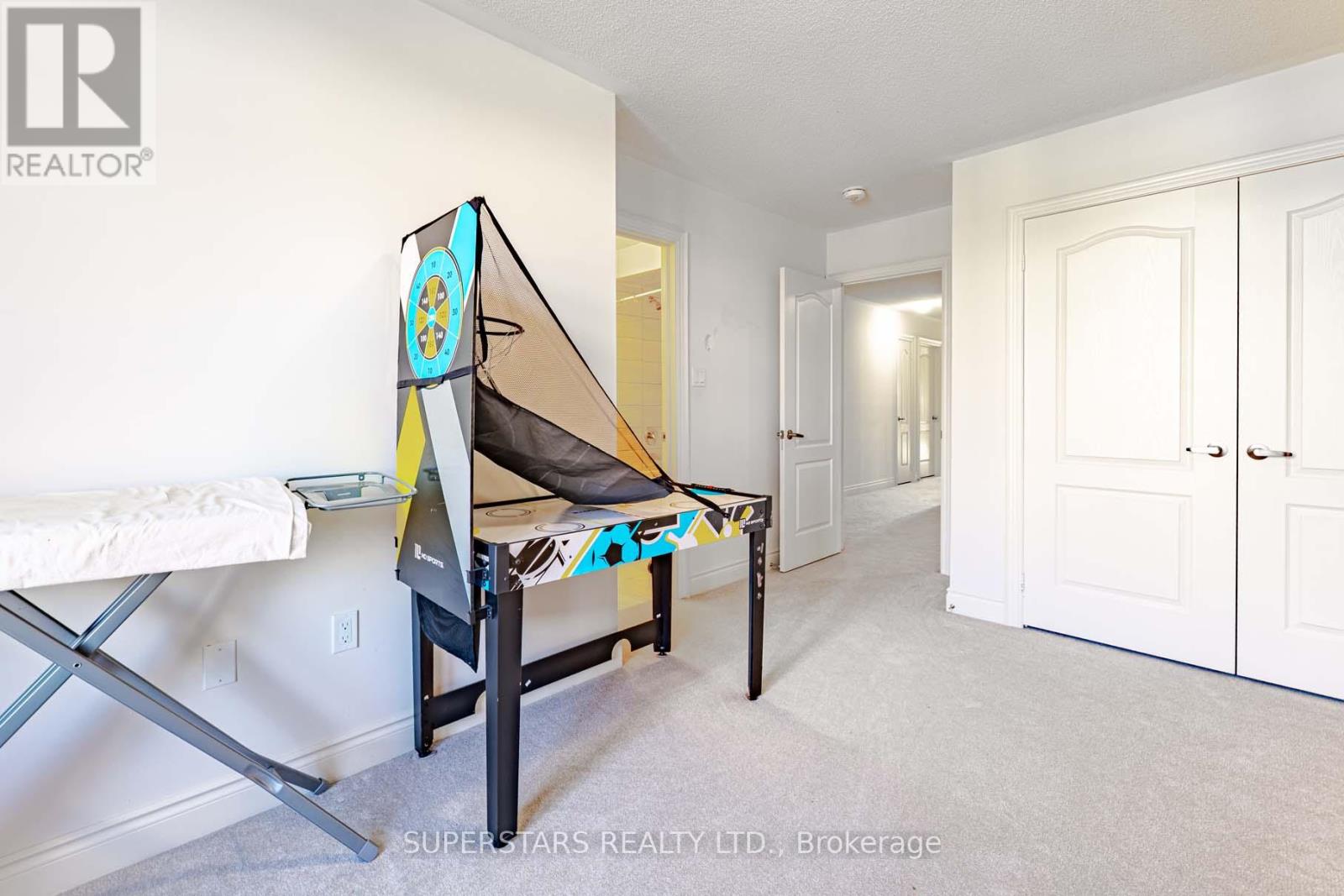 105 Mckean Drive, Whitchurch-Stouffville, Ontario  L4A 4W4 - Photo 22 - N12565662