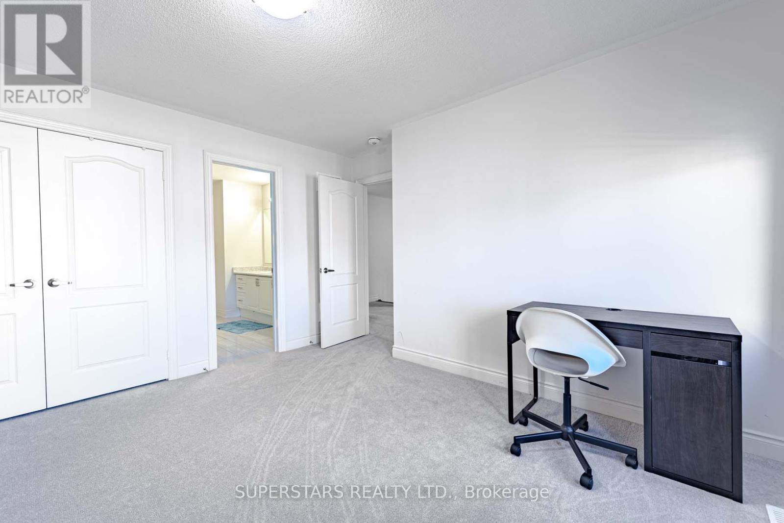 105 Mckean Drive, Whitchurch-Stouffville, Ontario  L4A 4W4 - Photo 24 - N12565662