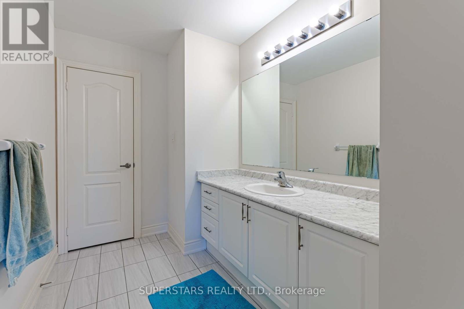 105 Mckean Drive, Whitchurch-Stouffville, Ontario  L4A 4W4 - Photo 25 - N12565662