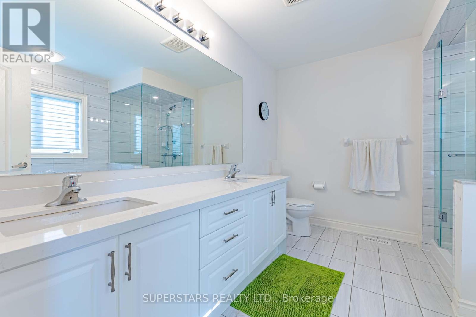 105 Mckean Drive, Whitchurch-Stouffville, Ontario  L4A 4W4 - Photo 33 - N12565662