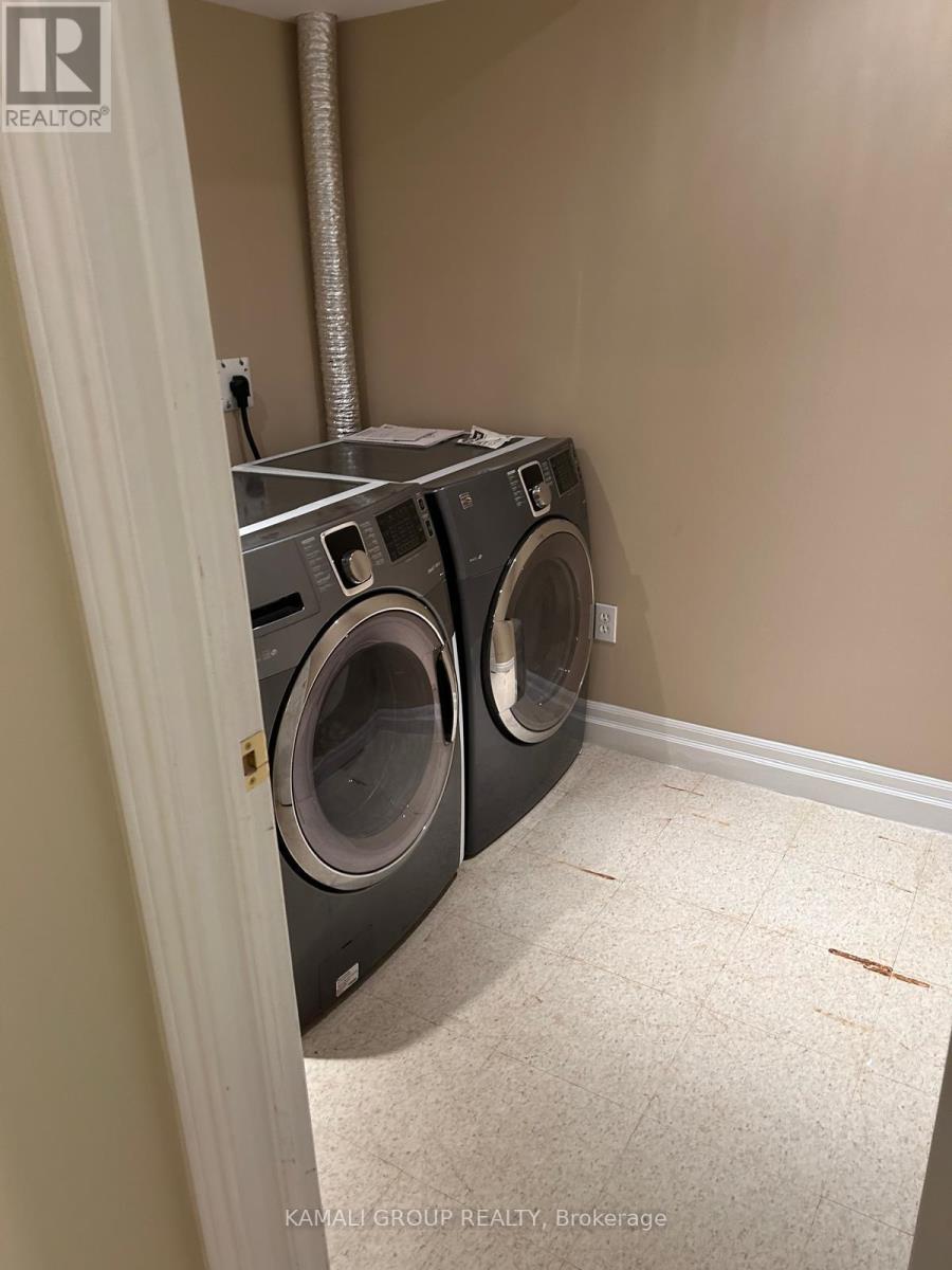 Bsmt - 271 Rhodes Circle, Newmarket, Ontario  L3X 1V4 - Photo 11 - N12565668