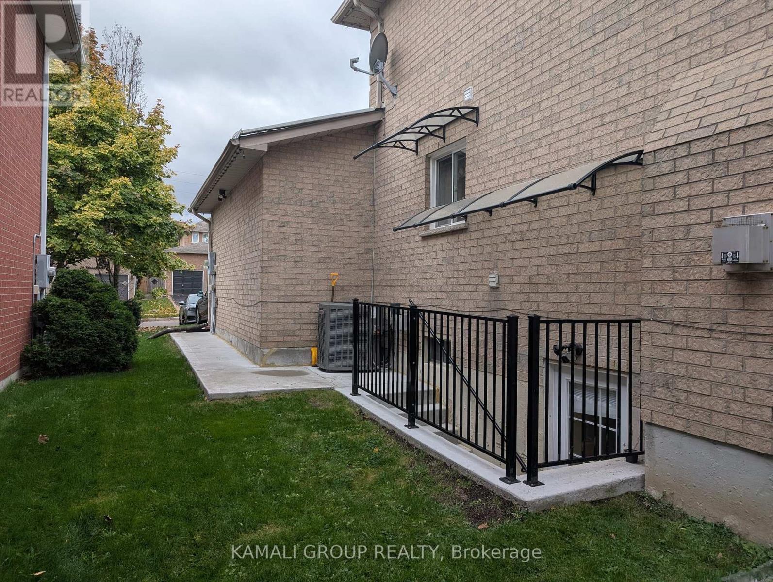 Bsmt - 271 Rhodes Circle, Newmarket, Ontario  L3X 1V4 - Photo 13 - N12565668
