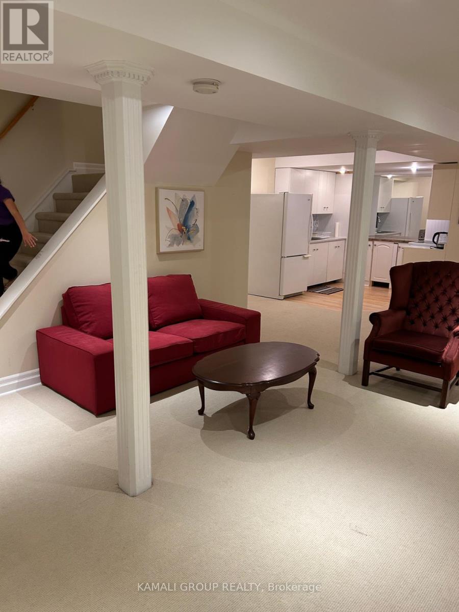 Bsmt - 271 Rhodes Circle, Newmarket, Ontario  L3X 1V4 - Photo 5 - N12565668