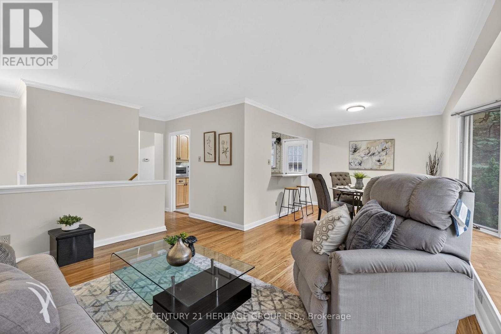 49 Bayview Parkway, Newmarket, Ontario  L3Y 3W2 - Photo 11 - N12565672