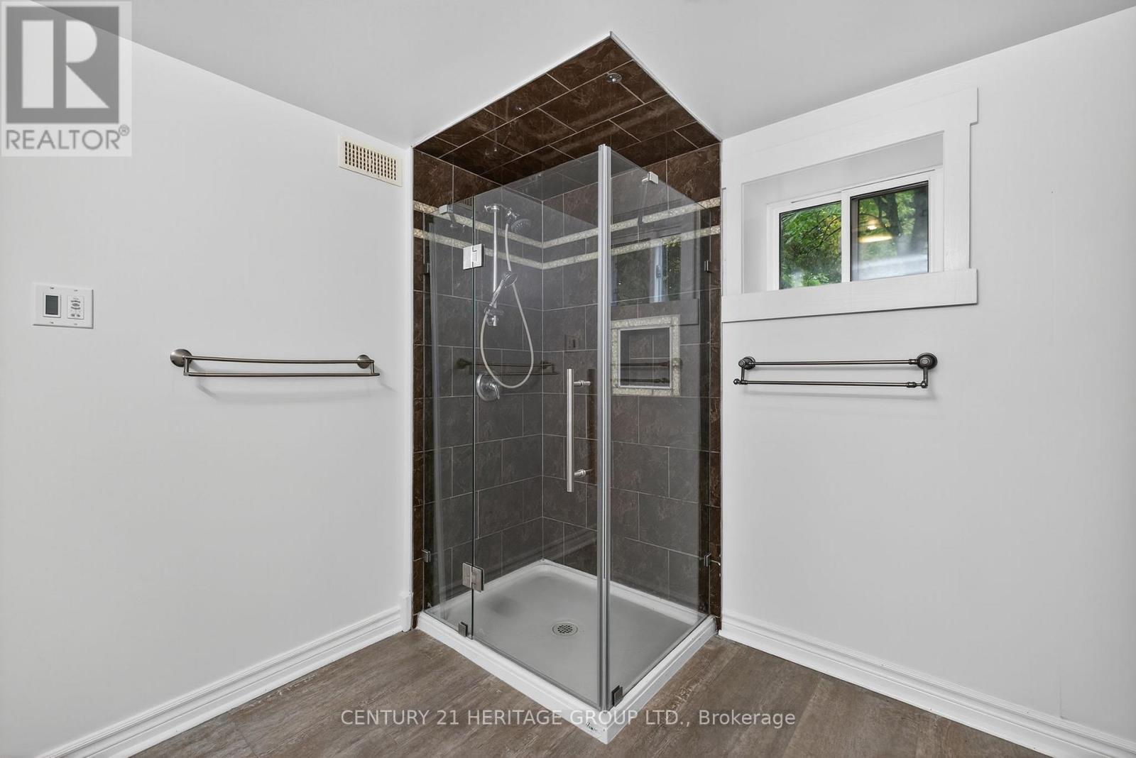 49 Bayview Parkway, Newmarket, Ontario  L3Y 3W2 - Photo 36 - N12565672