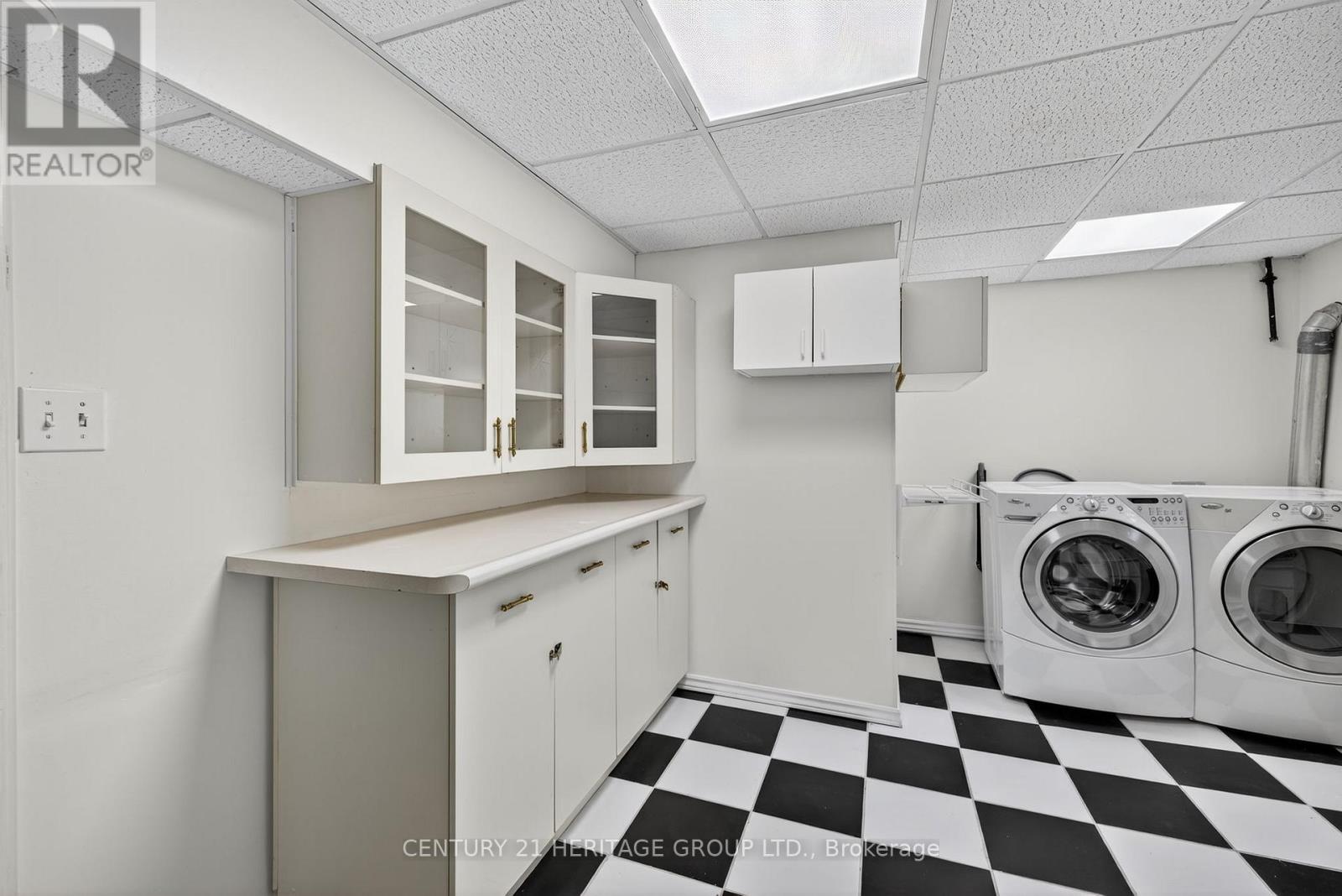 49 Bayview Parkway, Newmarket, Ontario  L3Y 3W2 - Photo 38 - N12565672