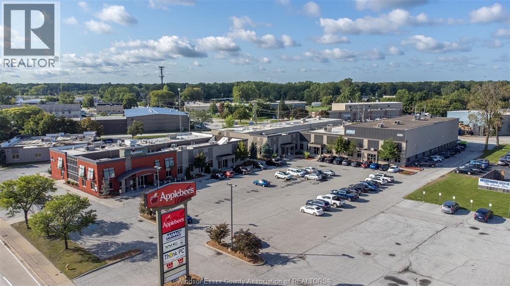 MLS# 25029321: 2215 HURON CHURCH, Windsor, Canada