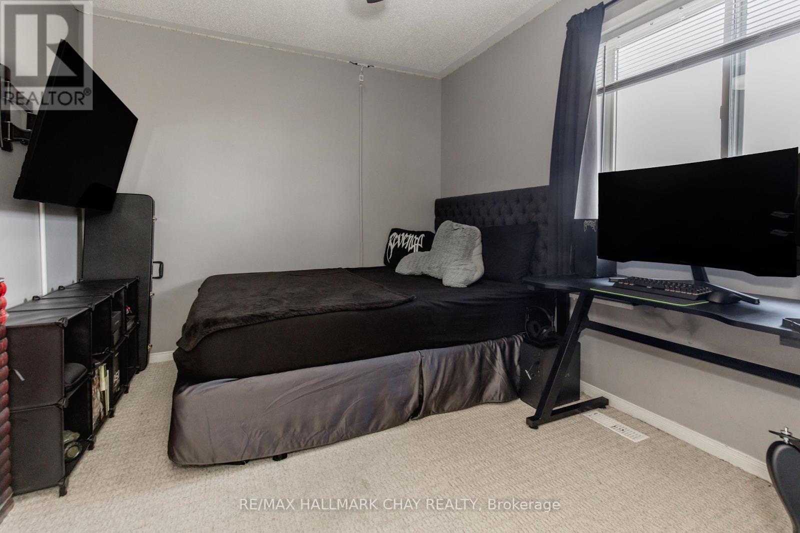 86 Trevino Circle, Barrie, Ontario  L4M 6T8 - Photo 12 - S12565780