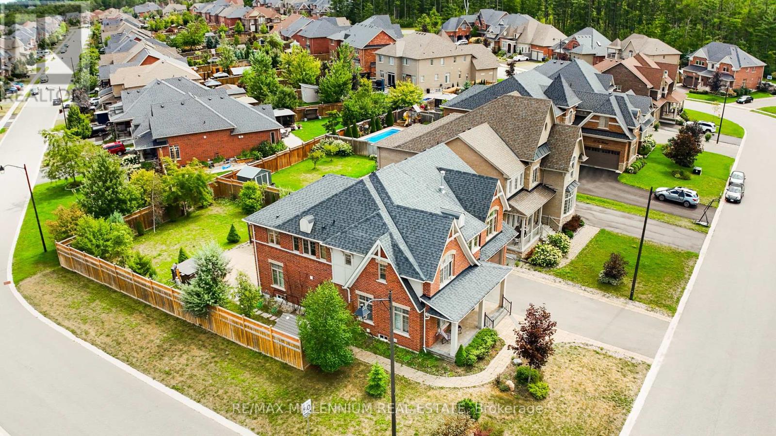 58 Trail Boulevard, Springwater, Ontario  L9X 0S4 - Photo 2 - S12565802